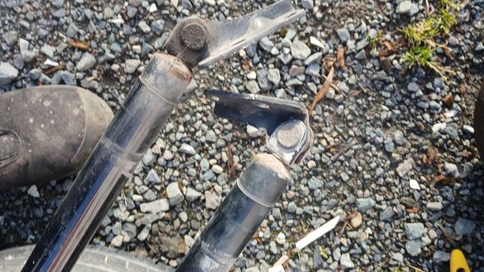 hiace van rear door struts