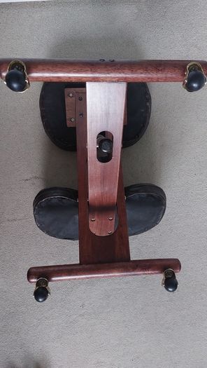 Kneeling chair