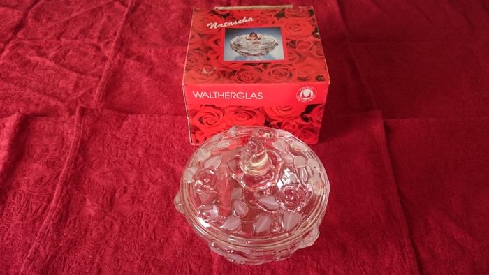 New In Box Waltherglas Germany Natascha Pattern Art Deco Satin Rose Bowl With Lid Made In Germany