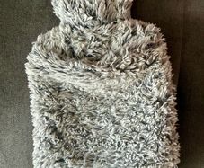Hot water bottle
