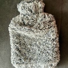 Hot water bottle