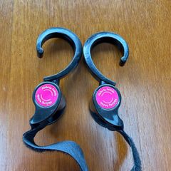 Buggy hooks