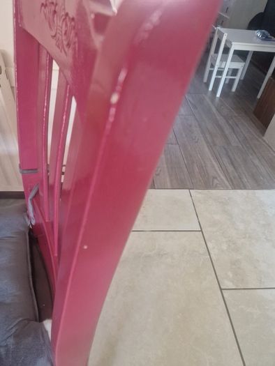 table & chairs