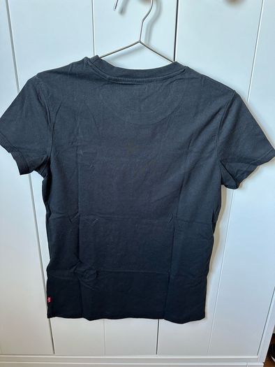 Levi's women ladies t-shirt, mint condition