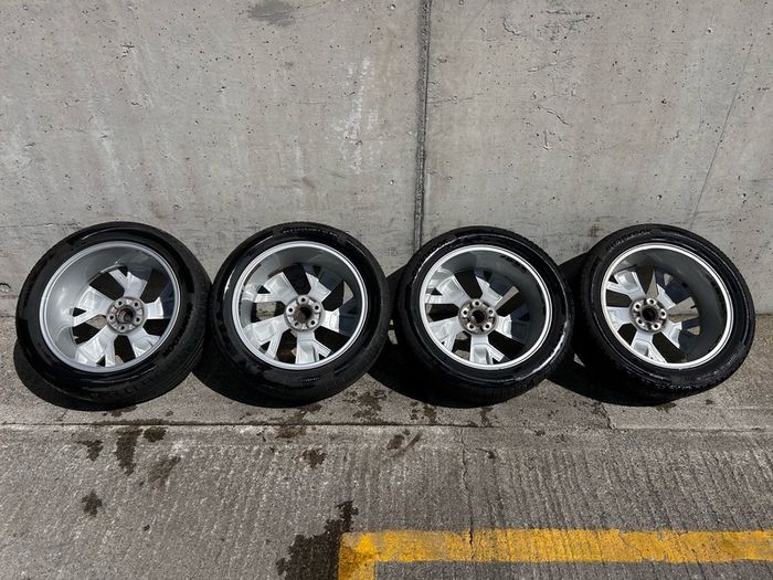 Genuine Skoda Triglav 19" Alloy Wheels