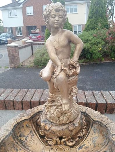 Milo concrete studio garder water fountain