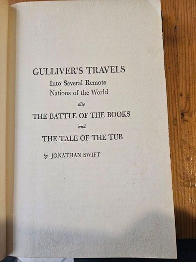Gullivers Travels Vintage 1940s Beautiful Illustrated Hardback In Good Condition.  See Photos For Same.