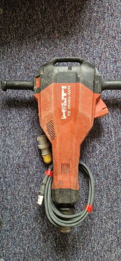 Hilti TE 2000-AVR Demolition breaker