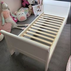 toddler bed frame