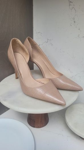 Nude cut away High Heels