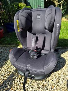 Rodeo iSize car seat will accompany your baby from birth to 6 years of age.