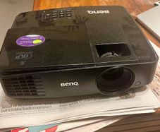 BenQ MX505 DLP Projector