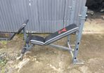 Adjustable weight bench