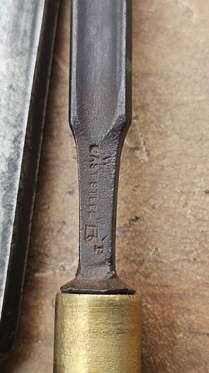 4 gouges incl. James Swan