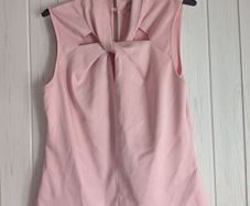 sleeveless blouse