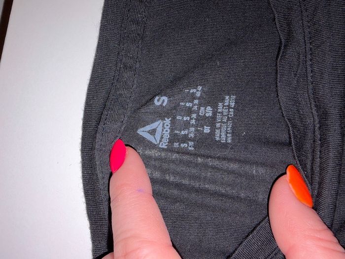 Reebok top