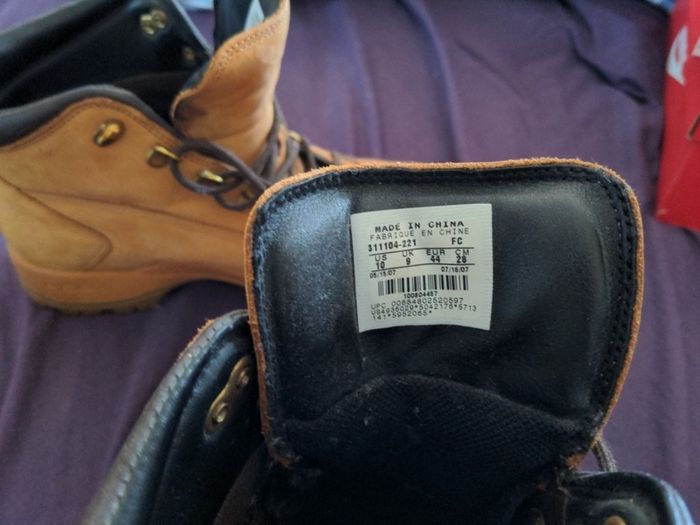 Nike air boots