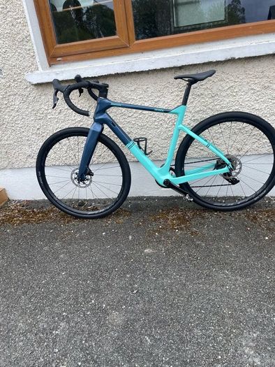 Gravel bike