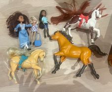Spirit riding free dolls, horses, carriage, playmobil camping set