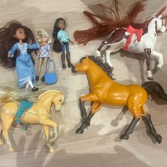 Spirit riding free dolls, horses, carriage, playmobil camping set