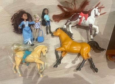 Spirit riding free dolls, horses, carriage, playmobil camping set