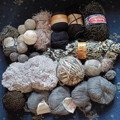 Knitting Yarn  ( Greys  / Blacks )
