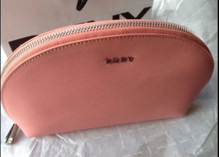 New Dkny Makeup Bag