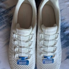 Ladies Skechers