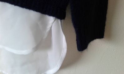 New dark navy soft jumper with white trim