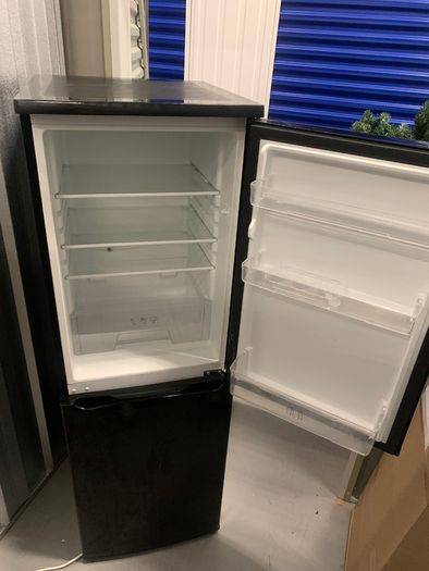 LOGIK Fridge Freezer