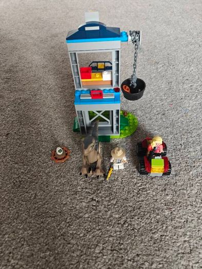 Lego Jurassic Park Velociraptor Escape 76957