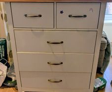 chest of drawers