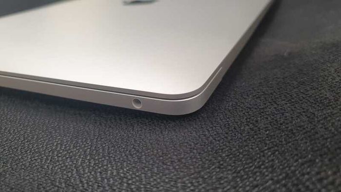 MacBook Pro 13-inch 2020 - Apple M1 | 16GB RAM | 500GB SSD | Retina Display