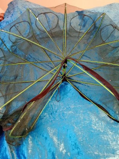 2 x Umbrella Folding Fish Trap Bait Net  Multi-Hole, Never Used