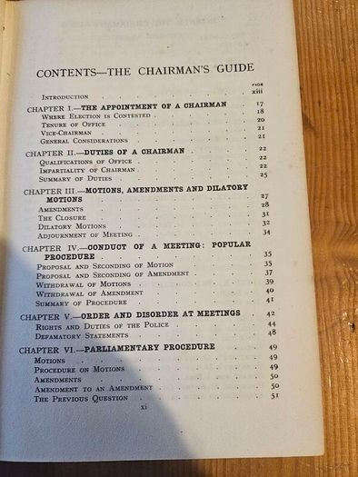 Speeches And Toasts And Chairmans Guide And Secretary' Companion. First Edition Hardback In Good Condition. See Photos For Same.