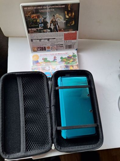 Aqua Blue Nintendo 3DS with games