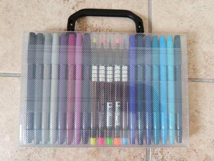 Pentel Arts Studio Set 40 Pens (35 Quality Fibre Tips + 5 Vivid Highlighters) New