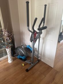 Free Cross Trainer