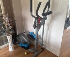 Free Cross Trainer