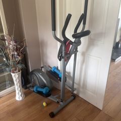 Free Cross Trainer