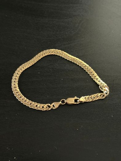18k / ct Gold Bracelet / Bangle
