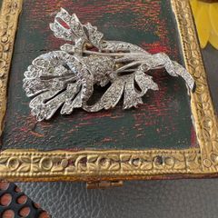 Vintage flover broche