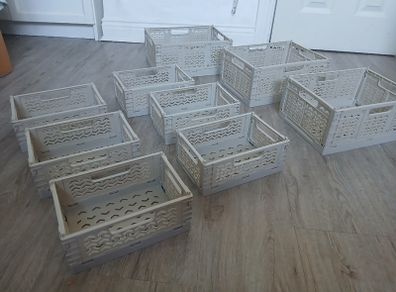 9 x Foldable storage crates 6 x small and 3x medium 6e for the lot