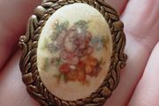Vintage beautiful brooch.