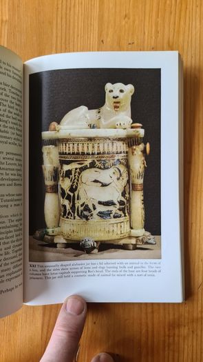 Tutankhamen. Penguin Book. VINTAGE FIRST EDITION 1965. Paperback In Good Condition.