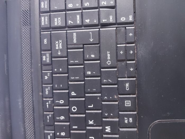 Toshiba Satellite Model C50-A-16C, Intel Pentium CPU B960, 2.2 GHz, 6GB Ram, 1 Terrabyte HDD, Microsoft Edge, Chrome, and VLC