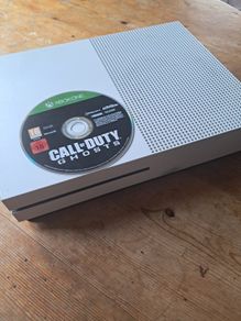 XBOX One S (with game)