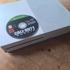 XBOX One S (with game)