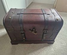 Old Style Chest - Wedding Card Collection