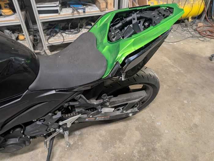 Kawasaki Z400 2023 breaking for parts